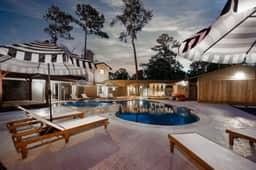 Empress Luxe Family Playground