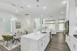 Luxury 3BR w/ Patio + Garage, Near NRG, Med Center