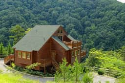 Smoky Mtn Getaway | 1BR VILLA SLPS4 | Waterpark