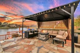 Waterfront Stay, Heated Pool, Jacuzzi, Game Room - Image 3