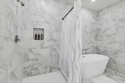 Houston Townhome • King Suite • Private Garage - Image 5