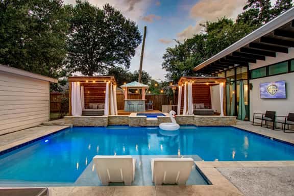 Empress Cabana Spa Bliss - Image 1