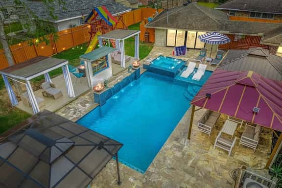 Near NRG • Private Pool • Hot Tub • Cinema • 5BR - Image 1