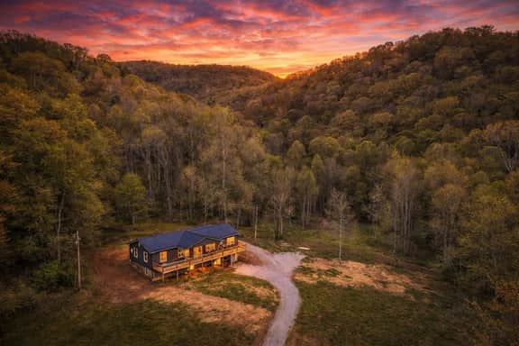 Luxury Hocking Hills Cabin| Views + Epic Game Room