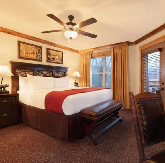 Smoky Mtn Getaway | 1BR VILLA SLPS4 | Waterpark