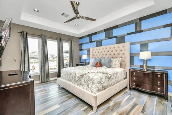 Waterfront Stay, Heated Pool, Jacuzzi, Game Room - Image 5